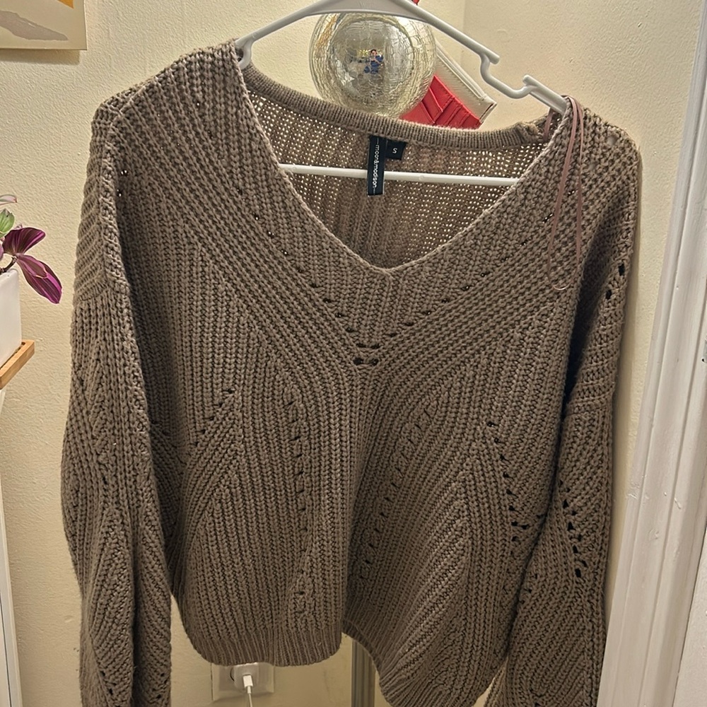 I love this! But it’s not really my style anymore. It’s a perfect condition.